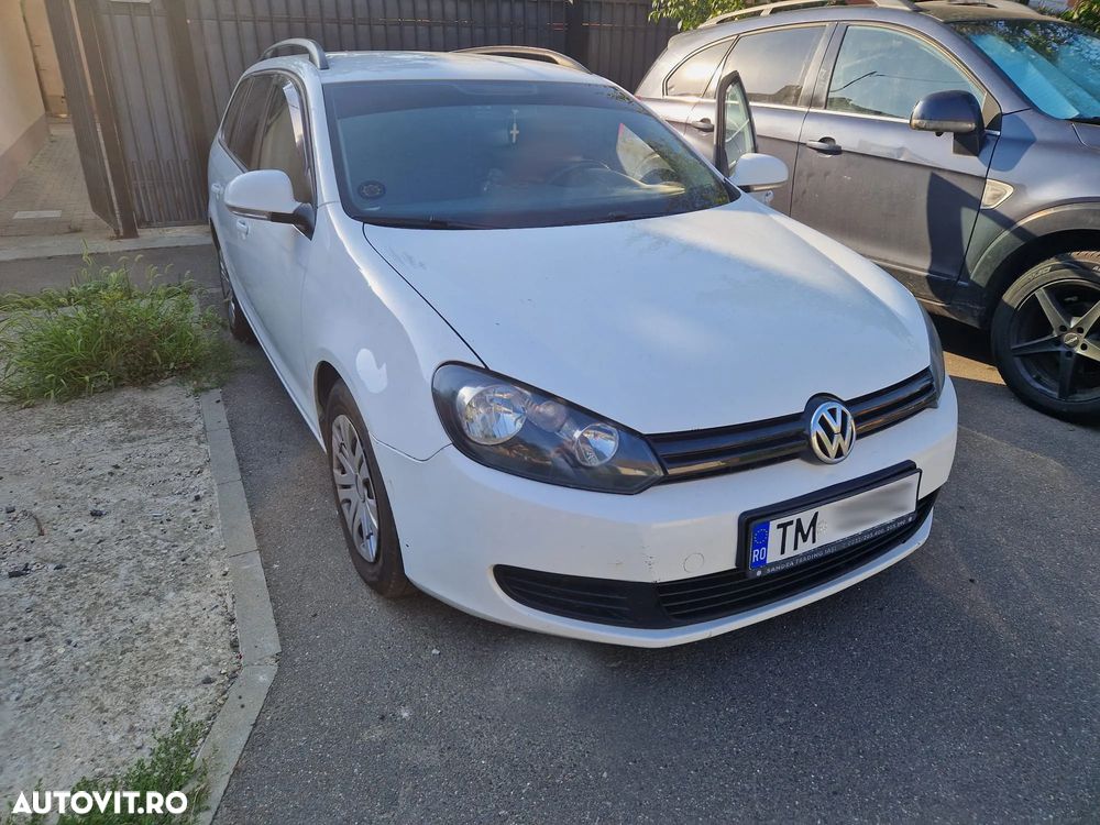 Volkswagen Golf - 1