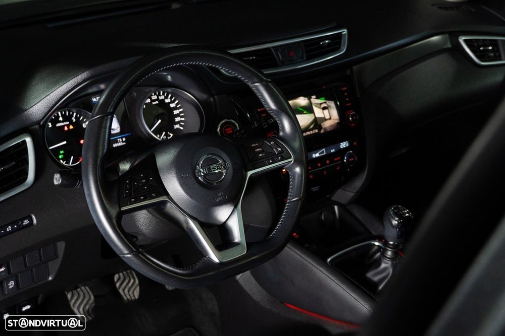 Nissan Qashqai 1.3 DIG-T N-Connecta LED+SKY - 11