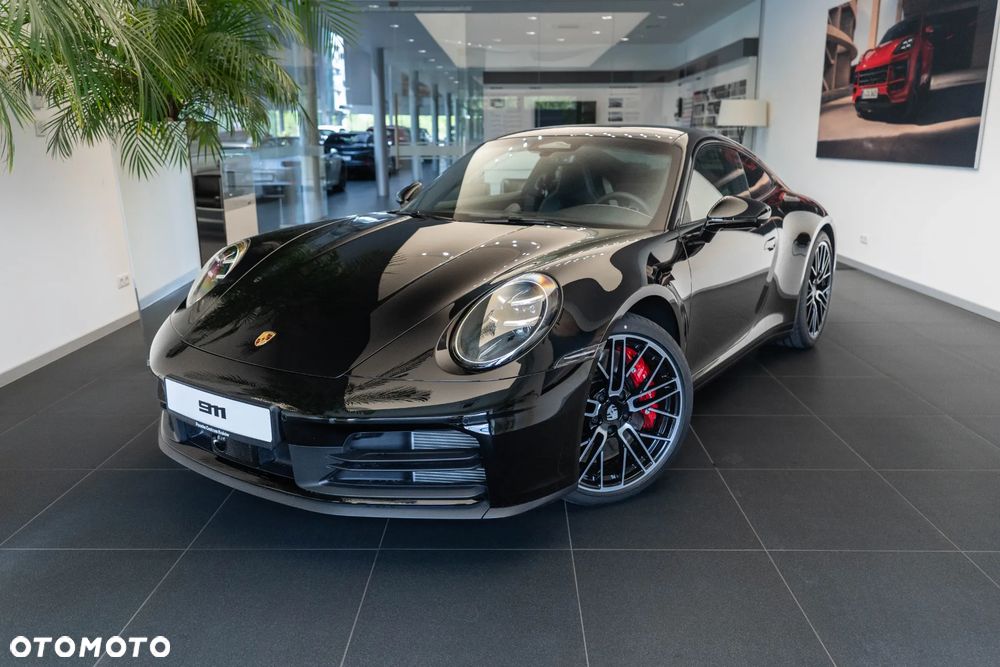 Porsche 911 Carrera 4S - 2