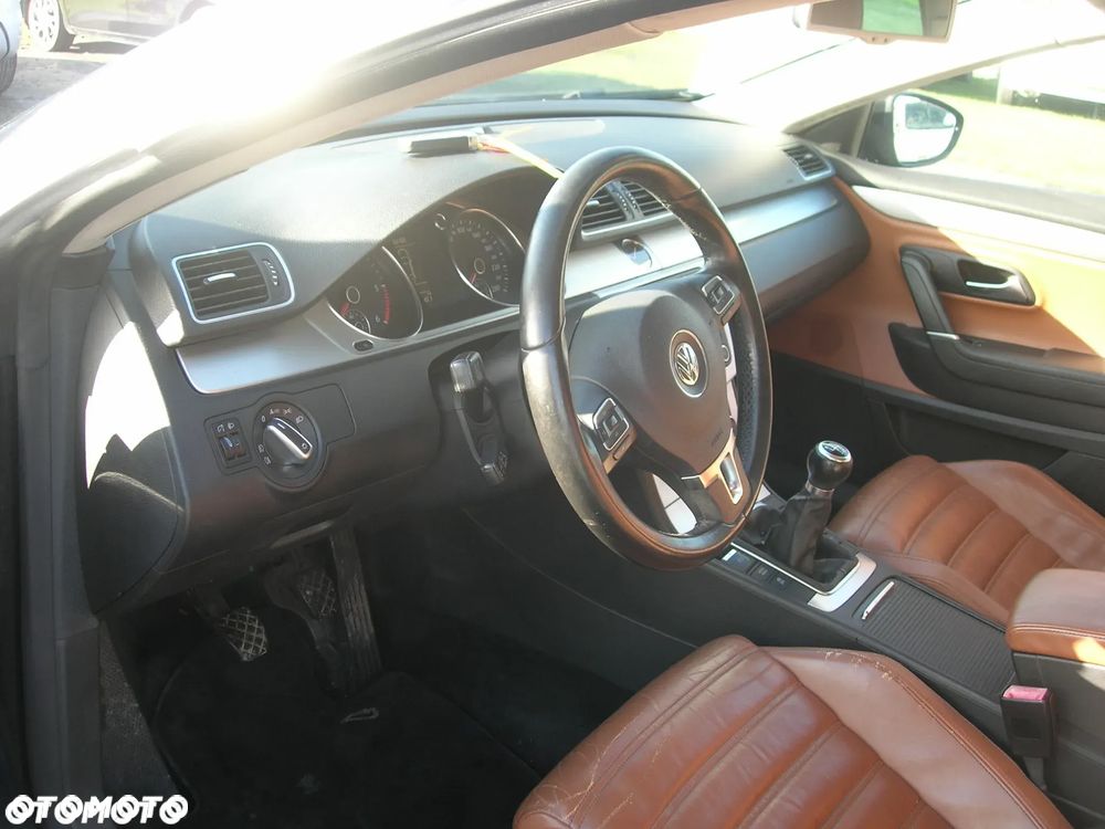 Volkswagen Passat CC 2.0 TDI DPF BMT - 11