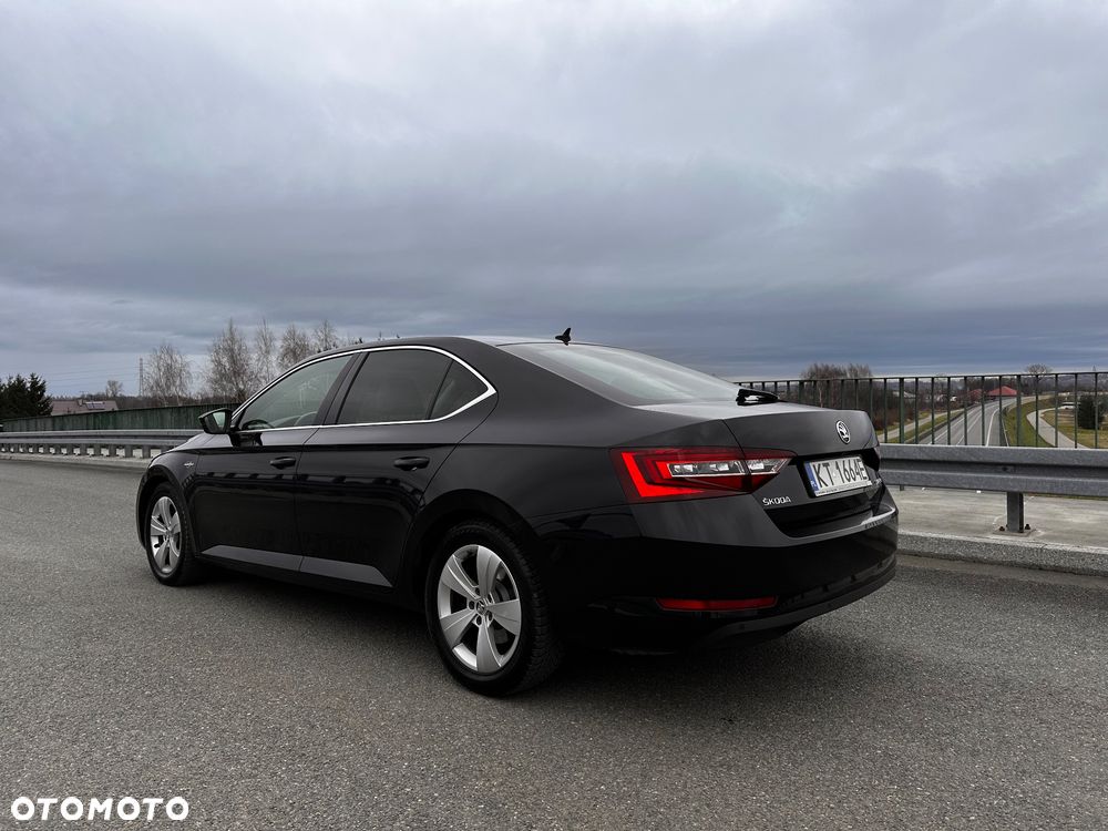 Skoda Superb 2.0 TDI L&K DSG - 7