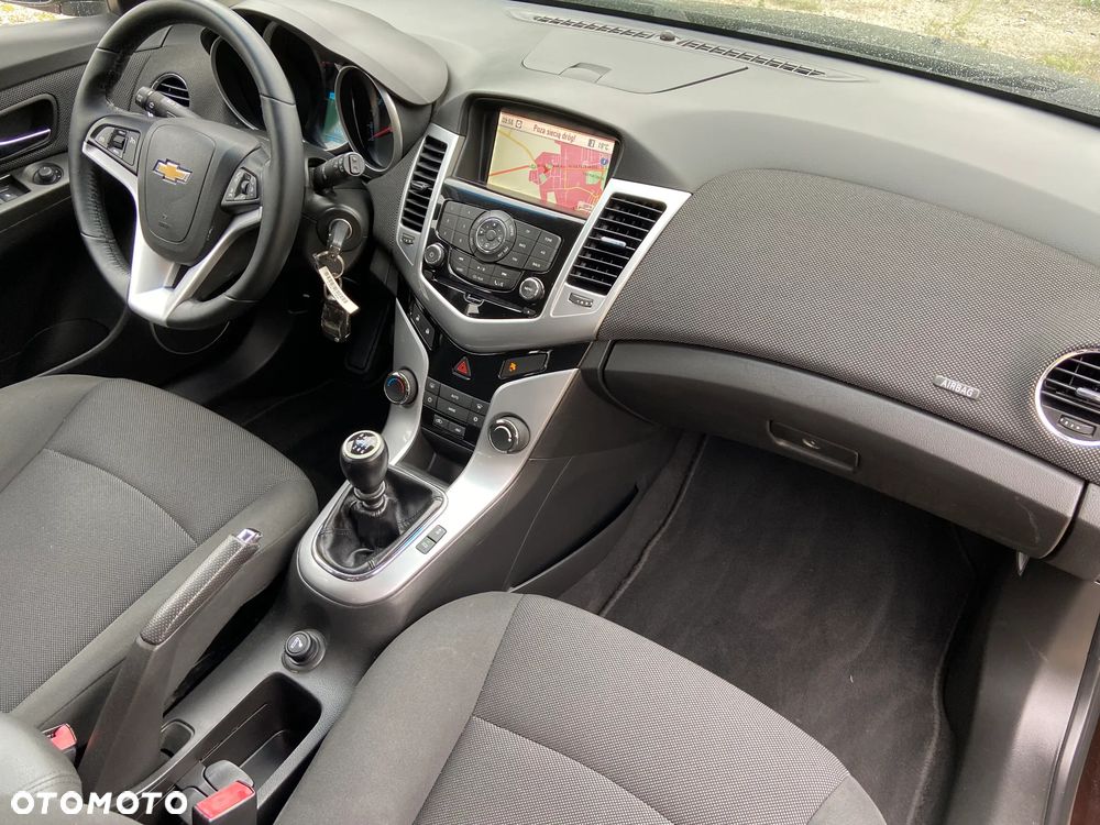 Chevrolet Cruze - 25