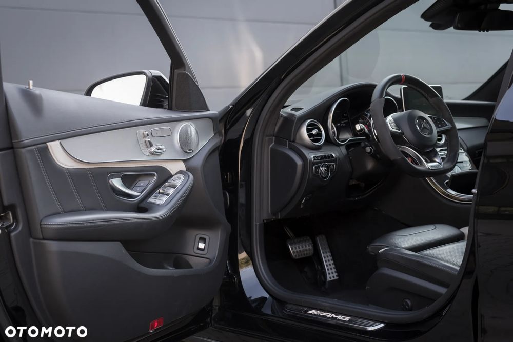 Mercedes-Benz Klasa C AMG 63 S AMG Speedshift 7G-MCT - 20