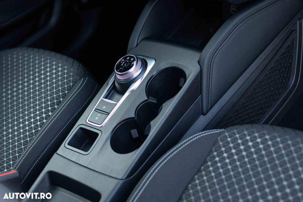 Ford Kuga 2.5 Duratec PHEV TITANIUM - 24