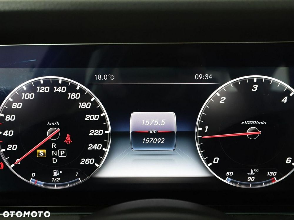 Mercedes-Benz Klasa E 220 d 4-Matic All-Terrain - 23