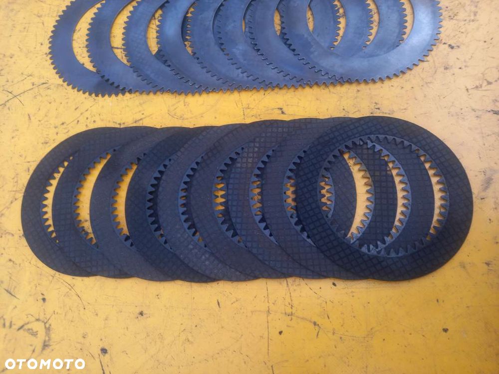 Przedni WOM New Holland T7.230 - 23