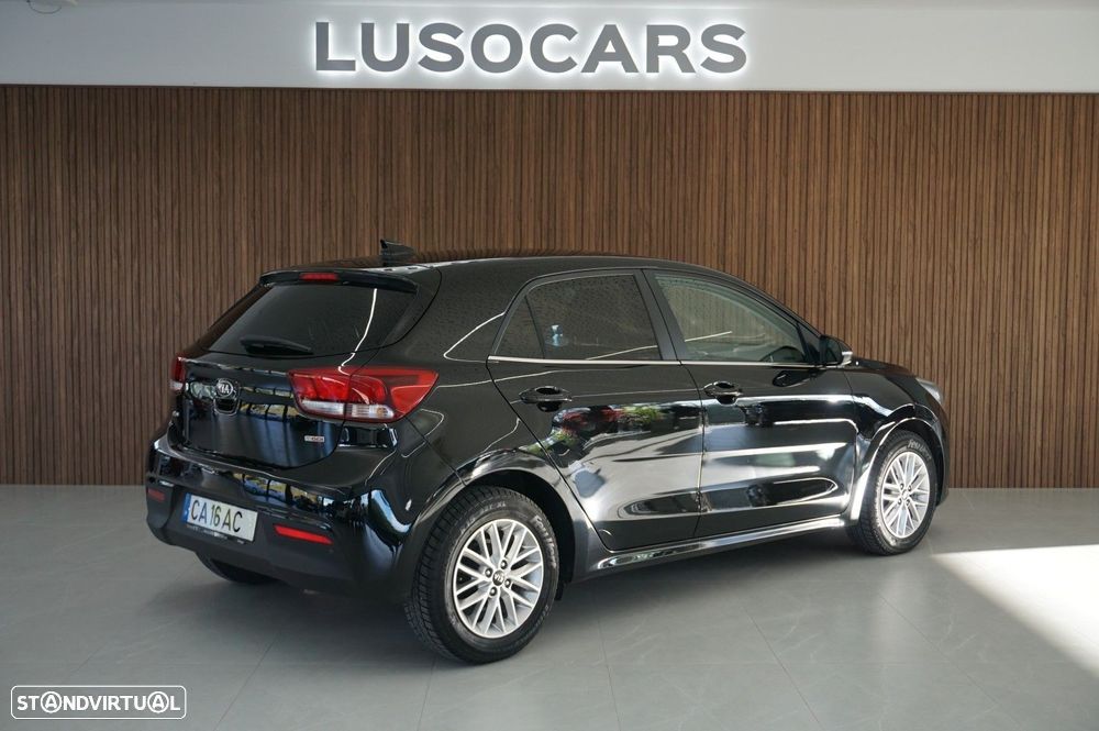 Kia Rio 1.0 T-GDI 100 Dream-Team Edition - 37