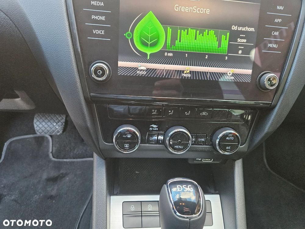 Skoda Octavia 1.6 TDI DSG Ambition - 14