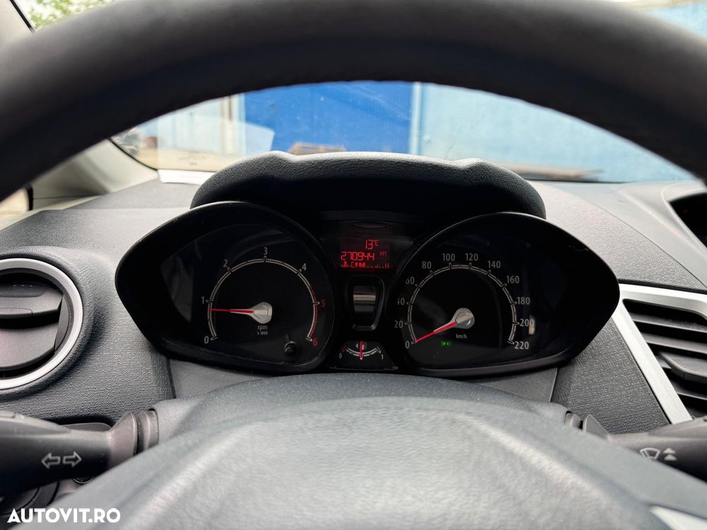 Ford Fiesta - 7