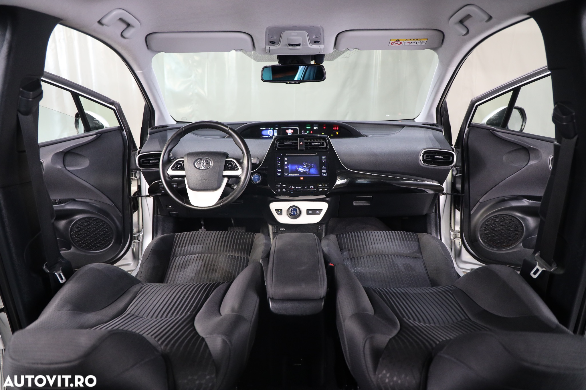 Toyota Prius 1.8 Dual VVT-i Sol - 11