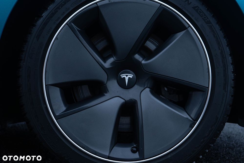 Tesla Model 3 - 18