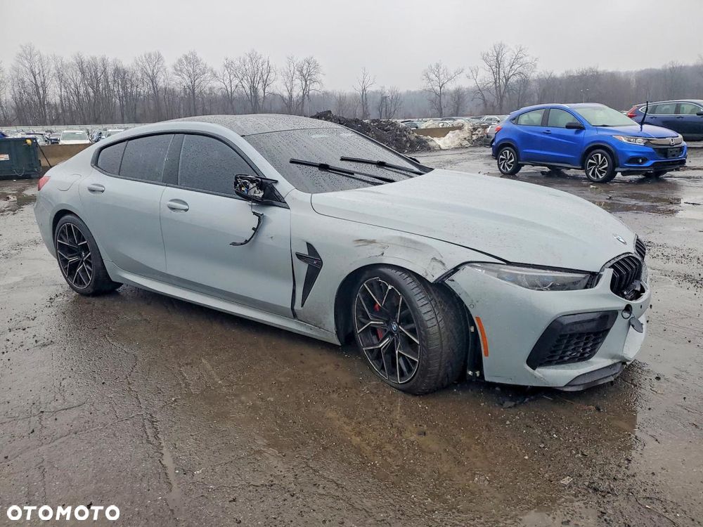 BMW M8 Competition - 4