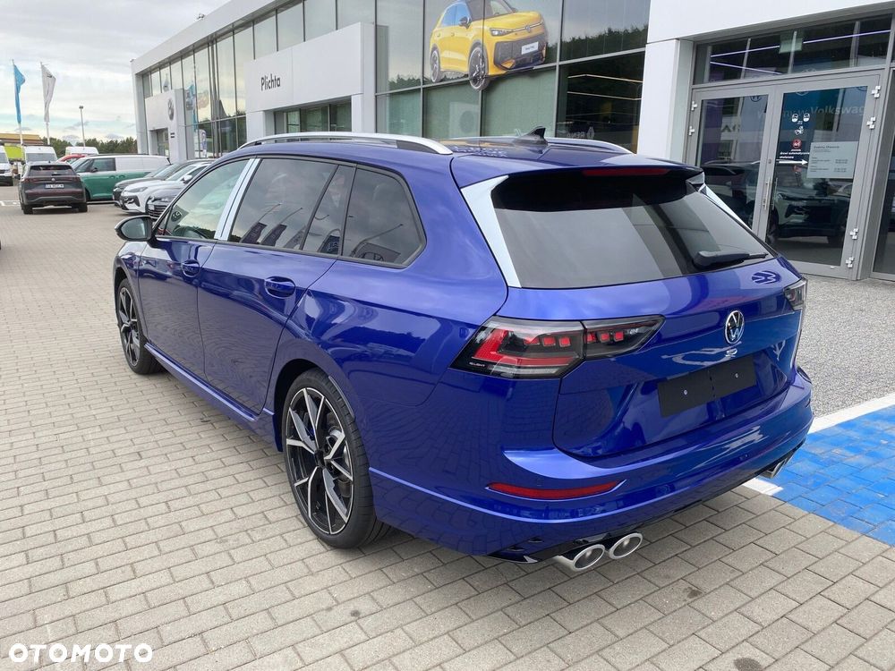 Volkswagen Golf - 8
