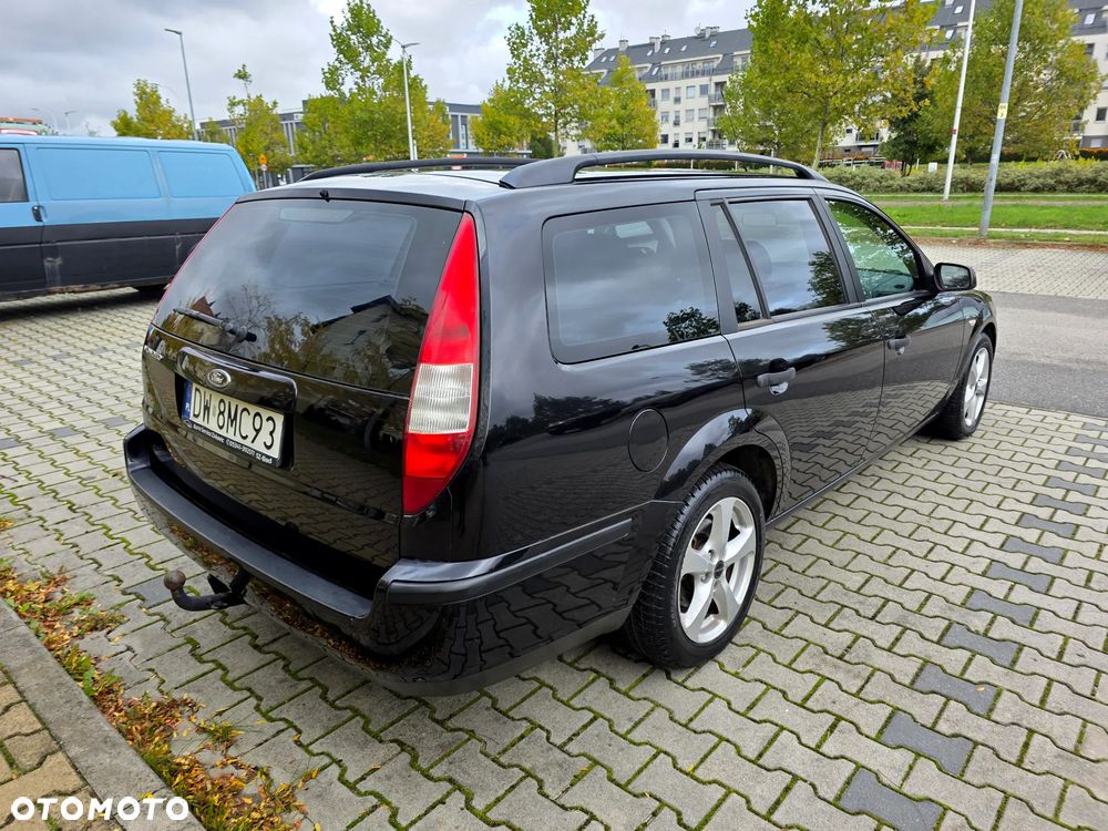 Ford Mondeo 1.8 Ambiente - 2