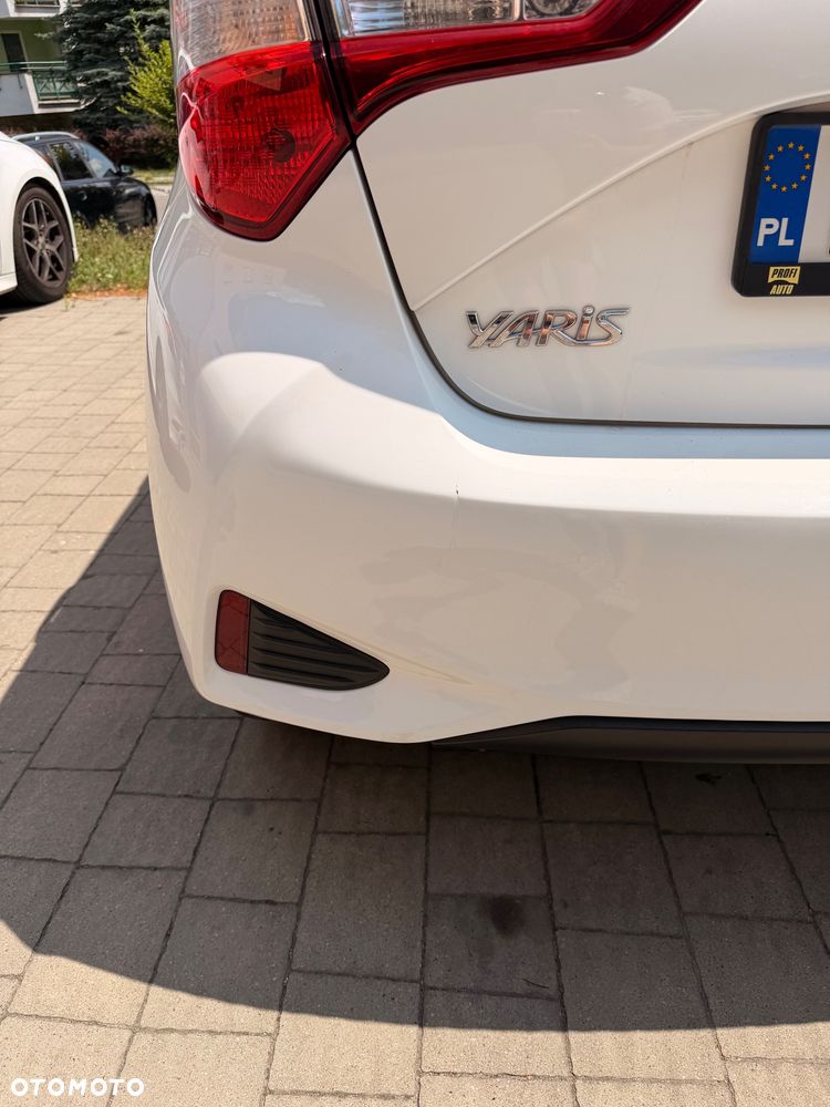 Toyota Yaris Hybrid 100 Premium - 6