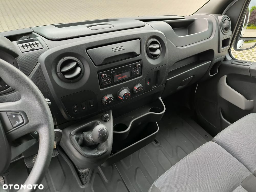 Renault Master - 24