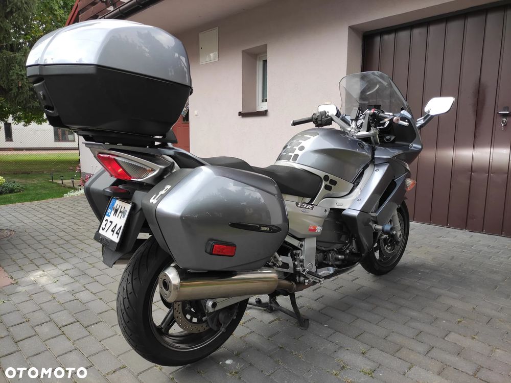 Yamaha FJR - 7