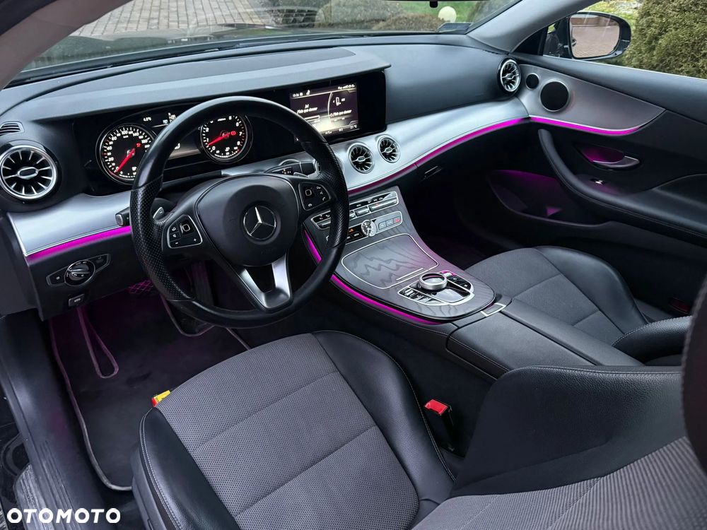 Mercedes-Benz Klasa E 200 4-Matic 9G-TRONIC - 16