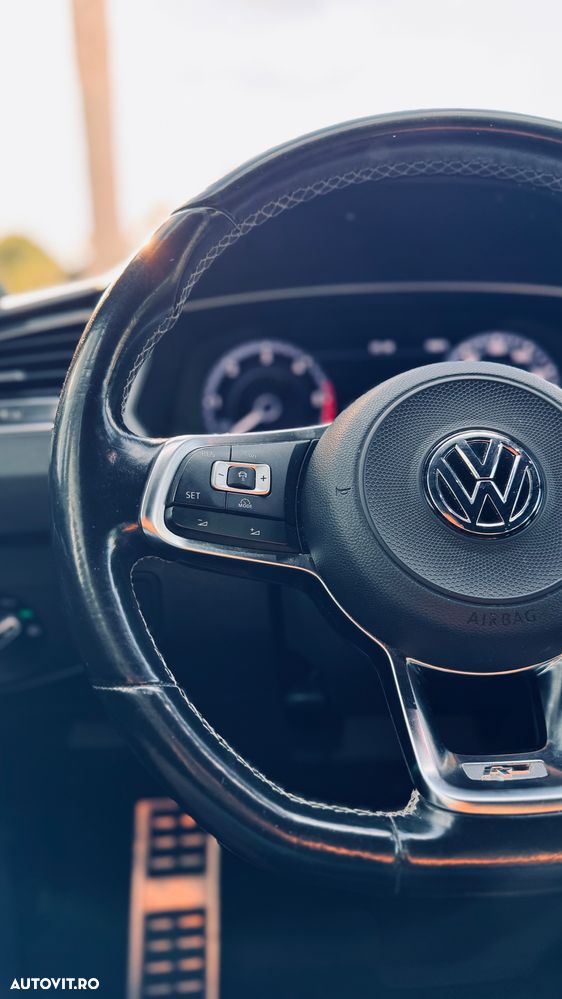 Volkswagen Tiguan - 16