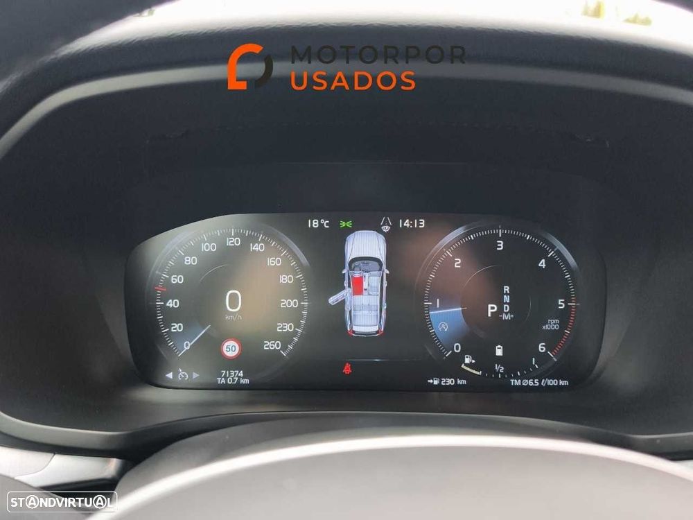 Volvo V60 2.0 B4 Momentum Geartronic - 17