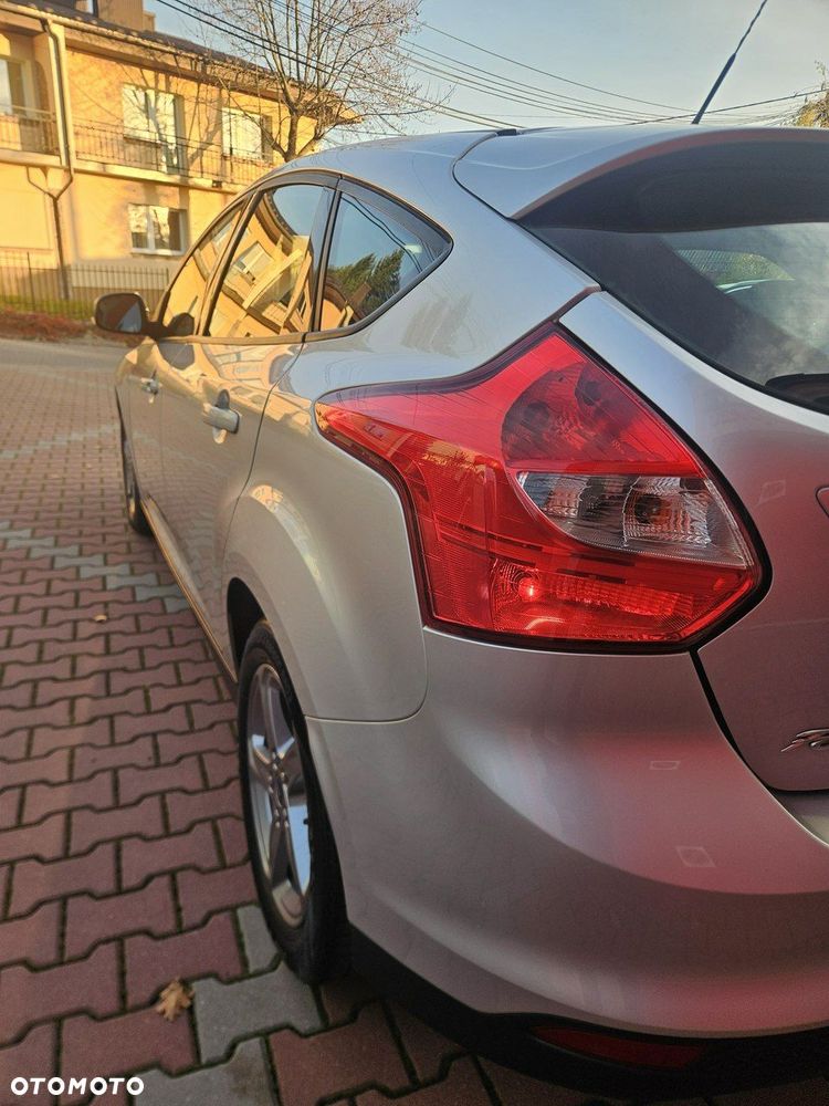 Ford Focus 1.6 Edition - 14