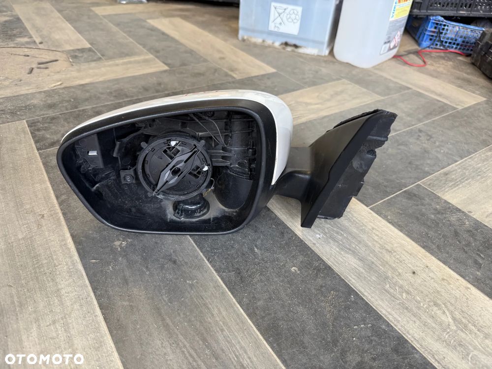 FORD KUGA III LUSTEKO LEWE 9 PIN - 1