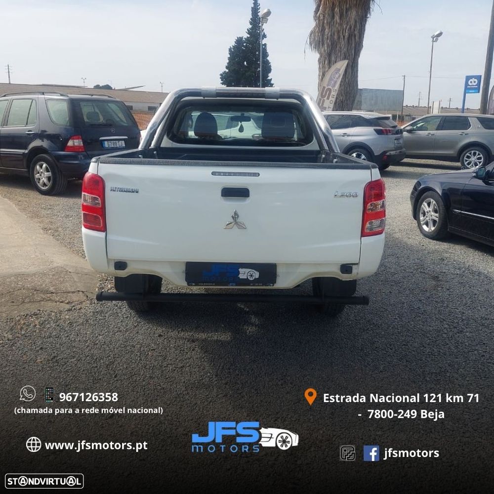 Mitsubishi L200 2.4 DI-D Club Invite 4WD - 6