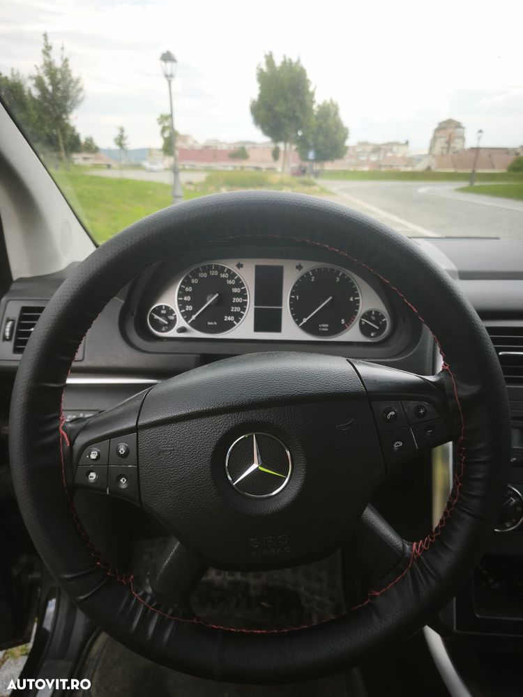 Mercedes-Benz B 180 CDI - 9