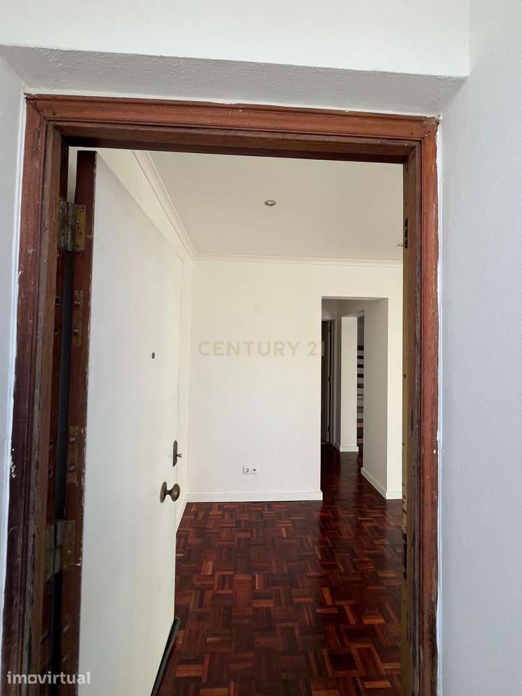 Moradia T3 Exclusiva no coração de Carcavelos – Conforto, Espaço e Cen - Grande imagem: 3/12