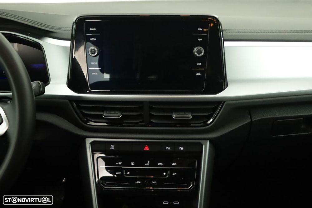 VW T-Roc 1.5 TSI Urban DSG - 9