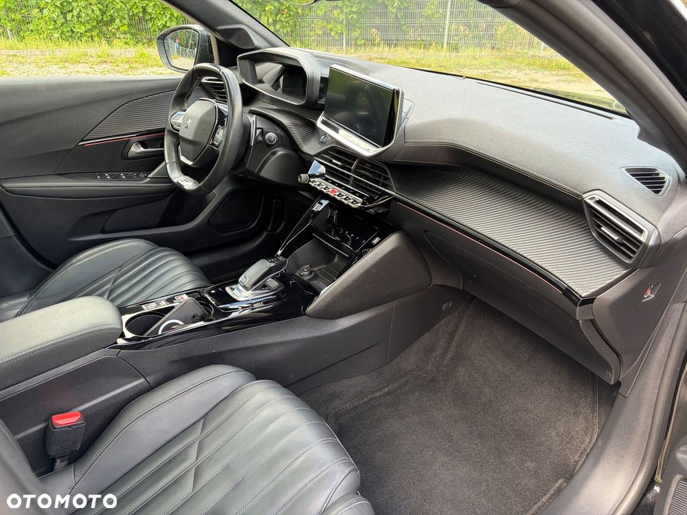 Peugeot 208 PureTech 100 EAT8 GT Pack - 29