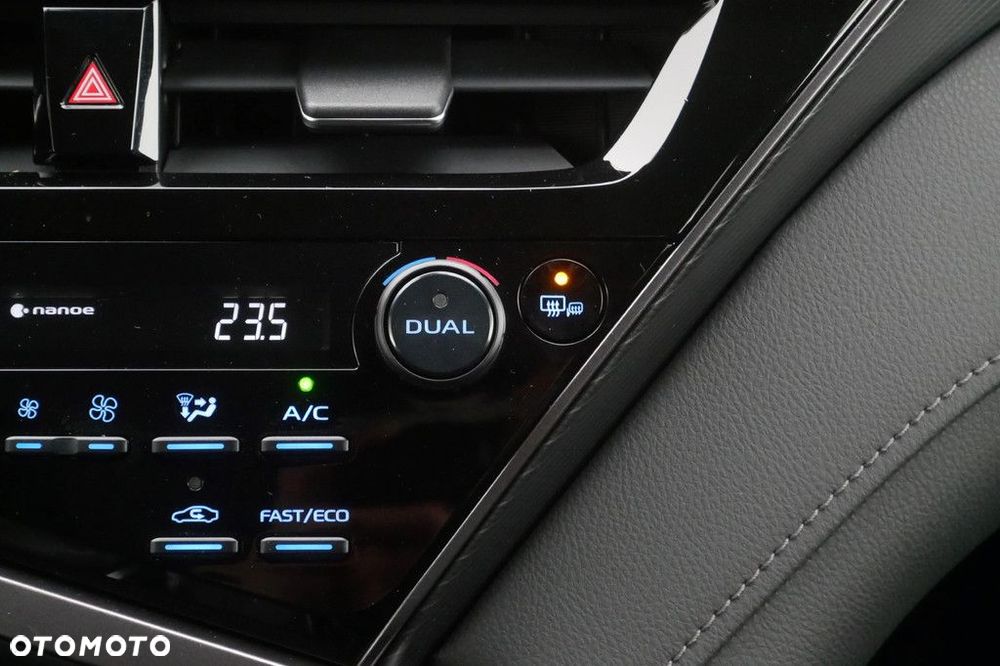 Toyota Camry 2.5 Hybrid Comfort CVT - 19