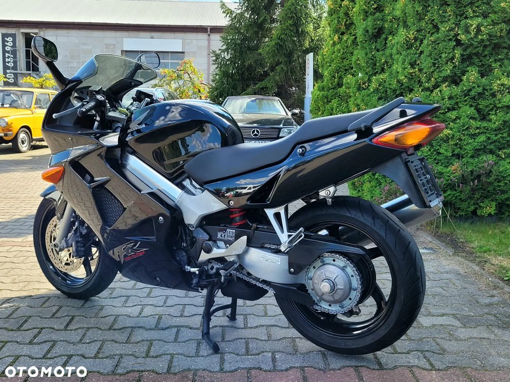 Honda VFR - 17