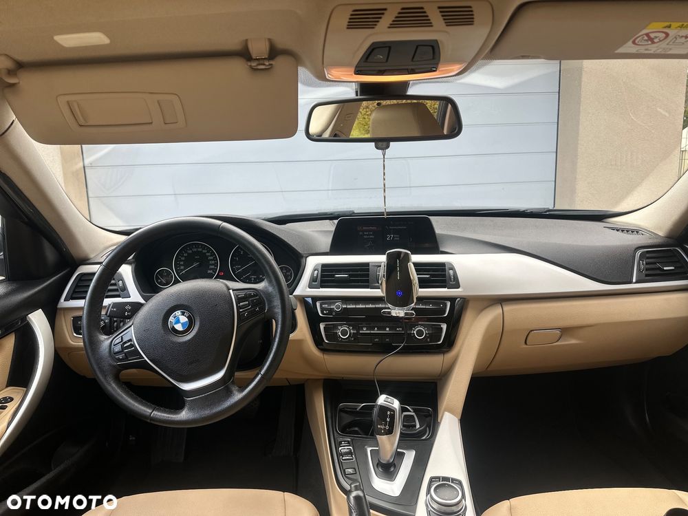 BMW Seria 3 318i - 5