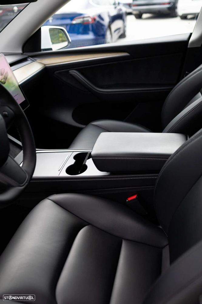 Tesla Model Y Standard - 11