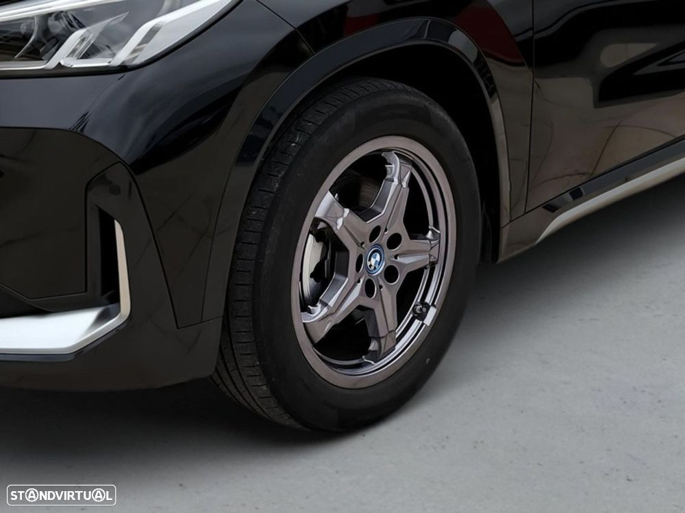 BMW iX1 eDrive20 xLine - 4