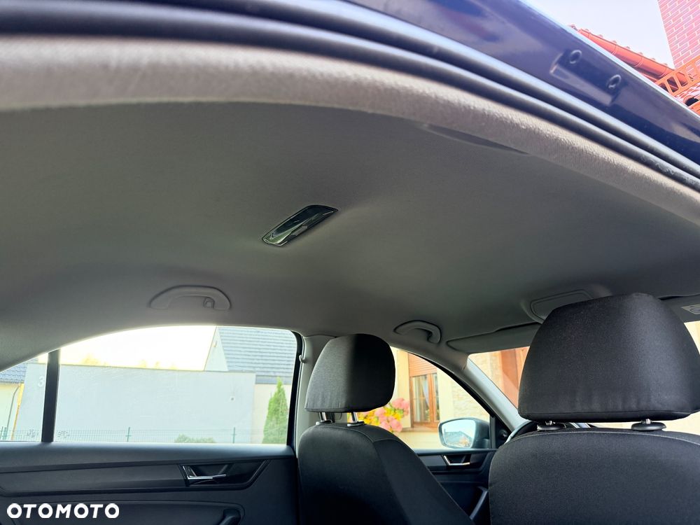 Skoda RAPID 1.0 TSI Active - 27