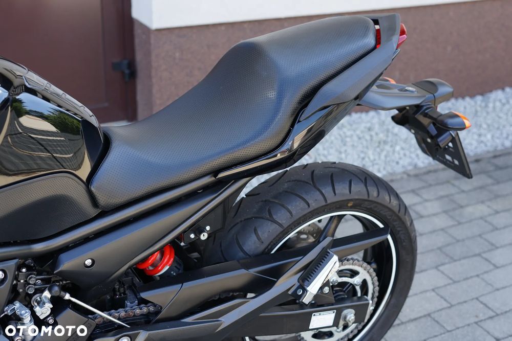 Yamaha XJ - 24