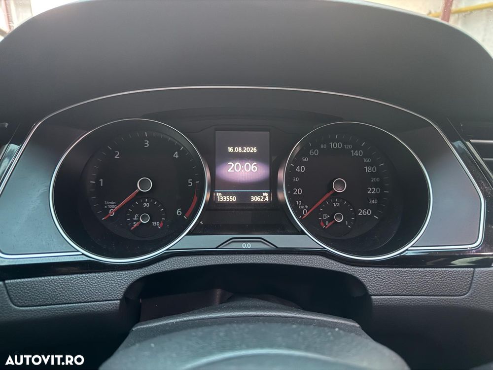 Volkswagen Passat 2.0 TDI DSG Highline - 6