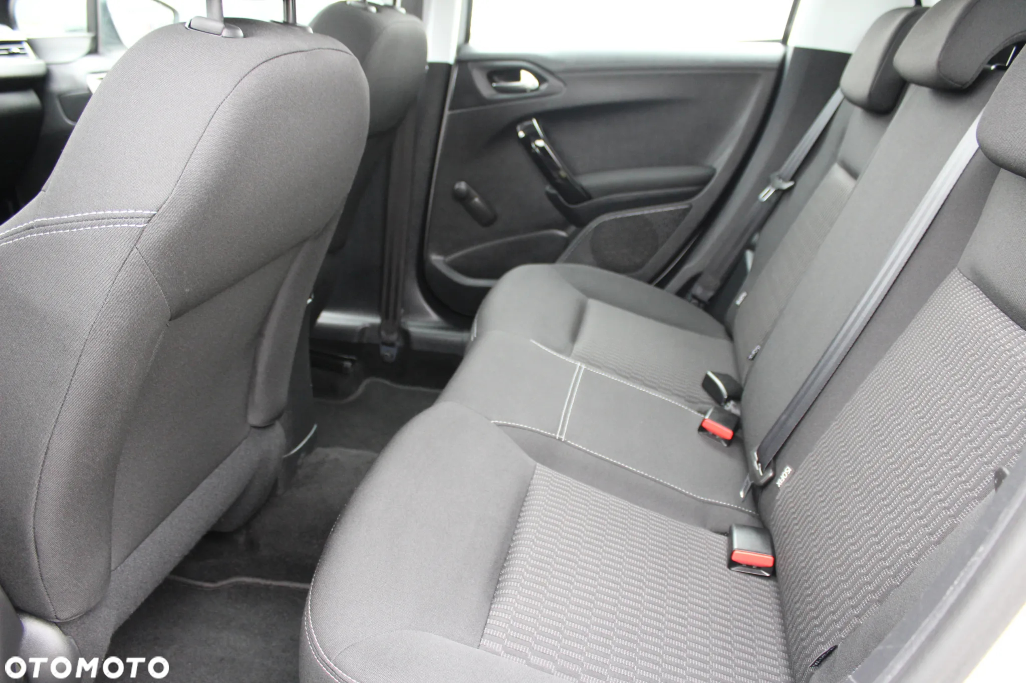 Peugeot 208 Blue-HDi 100 Stop&Start Active - 10