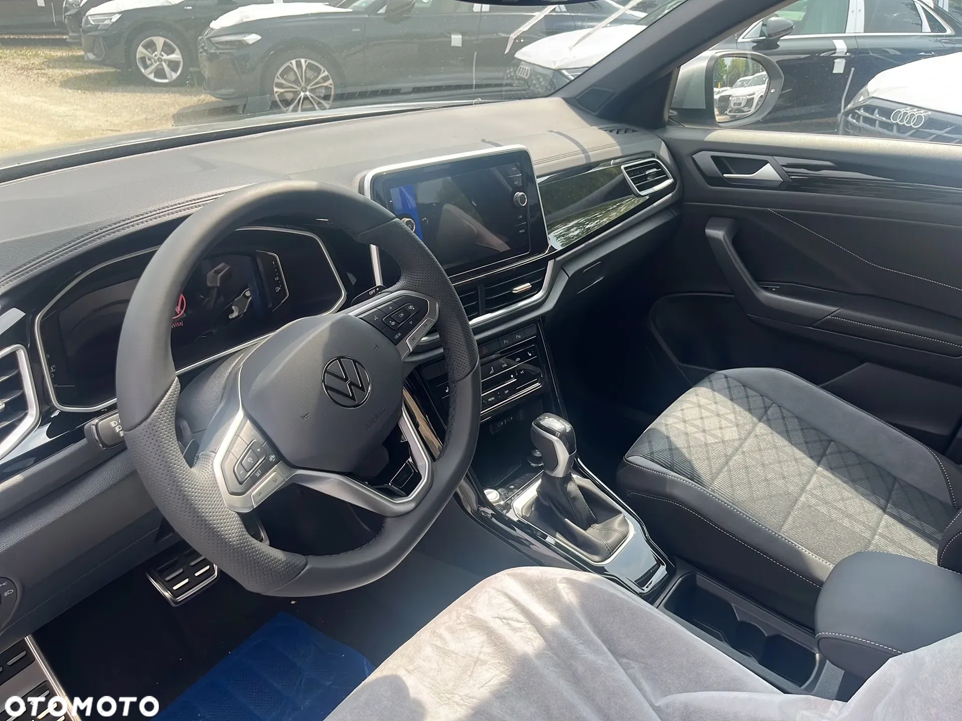 Volkswagen T-Roc 1.5 TSI R-Line Plus DSG - 9