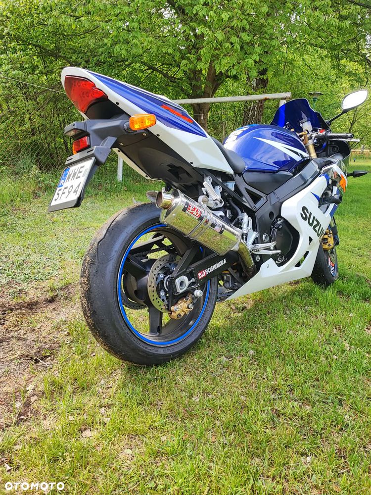 Suzuki GSX-R - 6