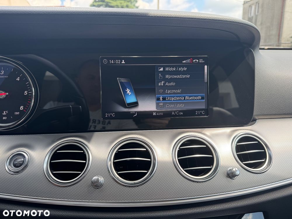 Mercedes-Benz Klasa E 220 d 4-Matic 9G-TRONIC - 16