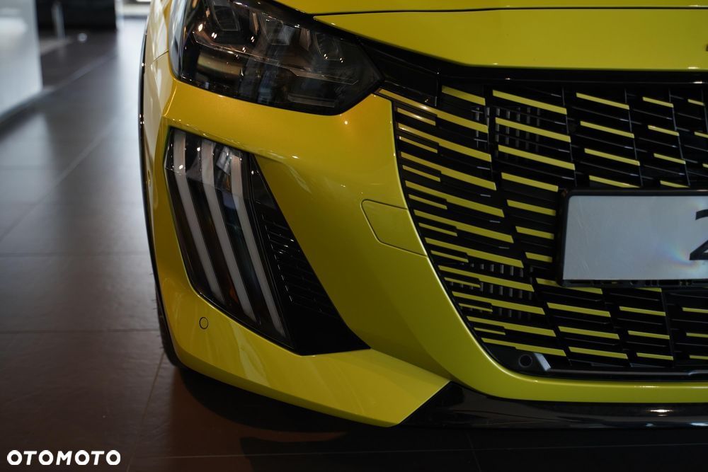 Peugeot 208 1.2 mHEV GT - 22