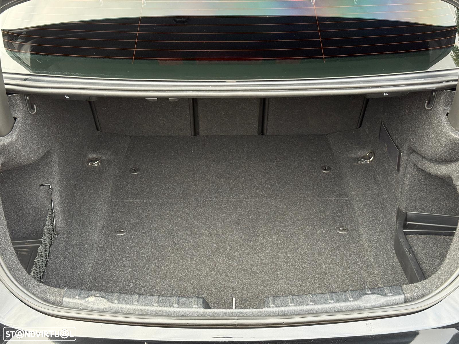 BMW 320 d Pack M - 29