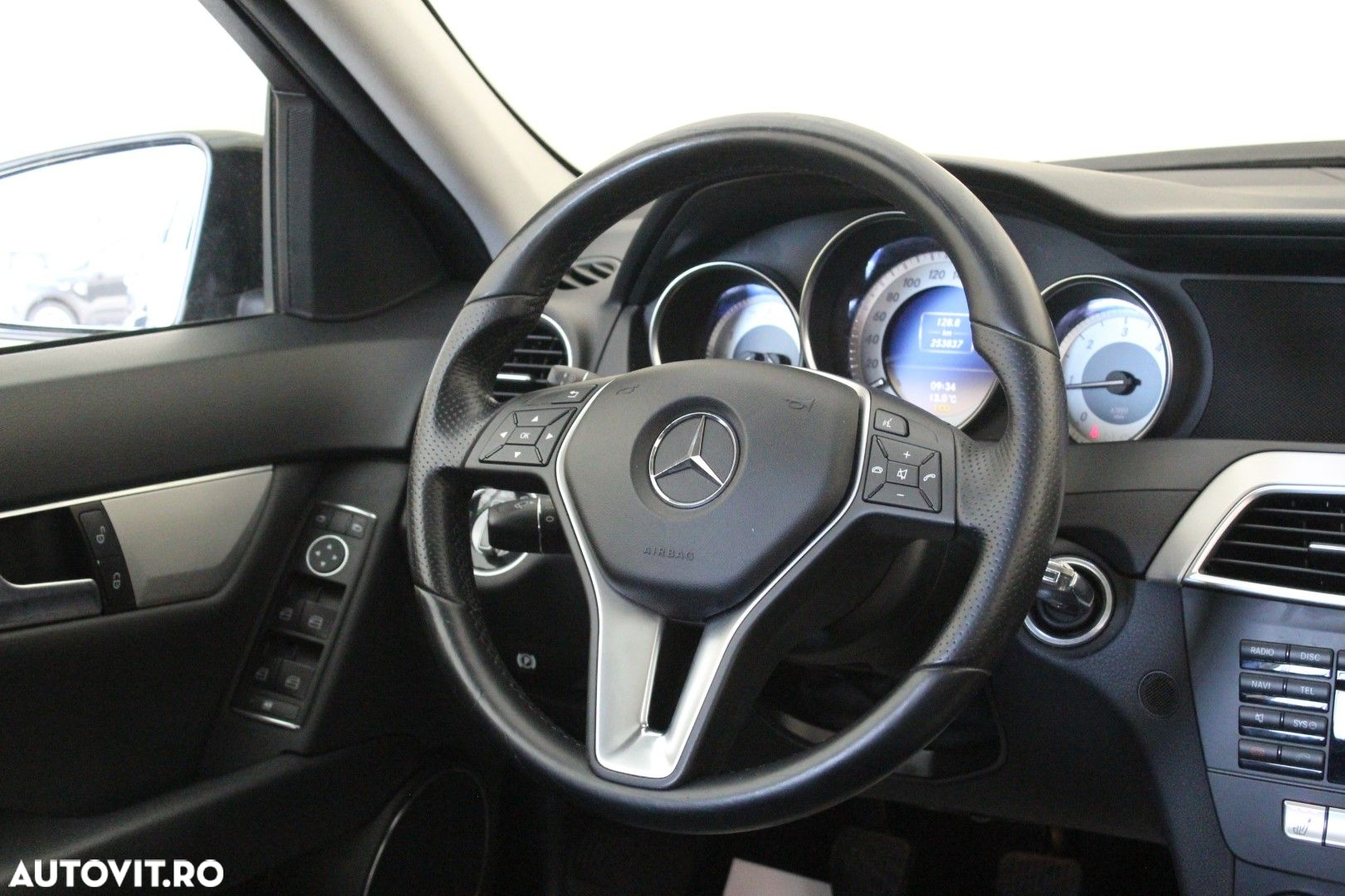 Mercedes-Benz T - 16
