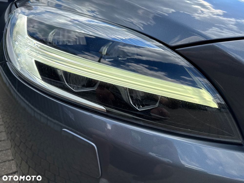 Volvo V40 - 24