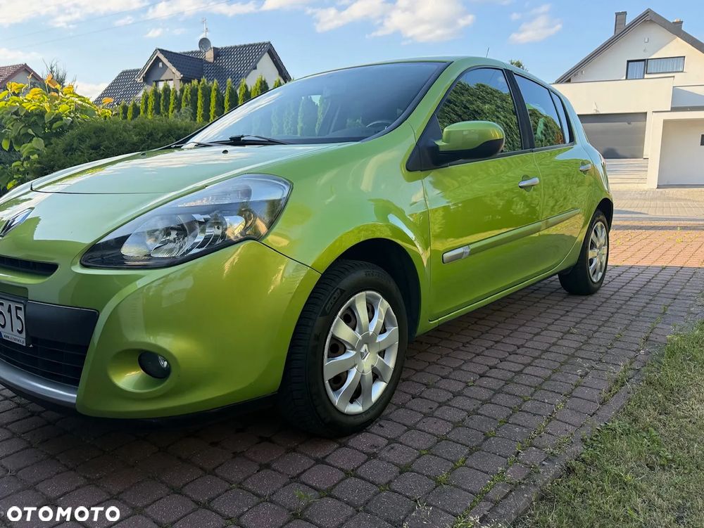 Renault Clio - 1