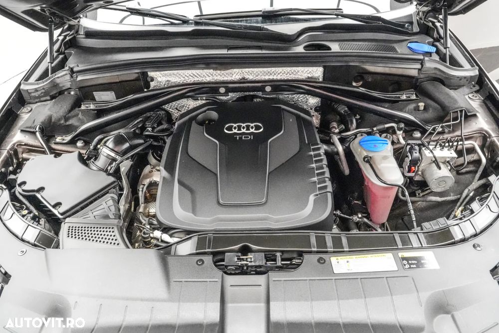 Audi Q5 2.0 40 TDI quattro S tronic Sport - 27