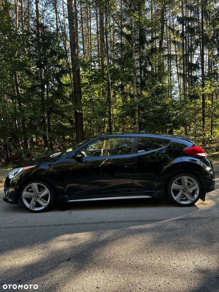 Hyundai Veloster - 4